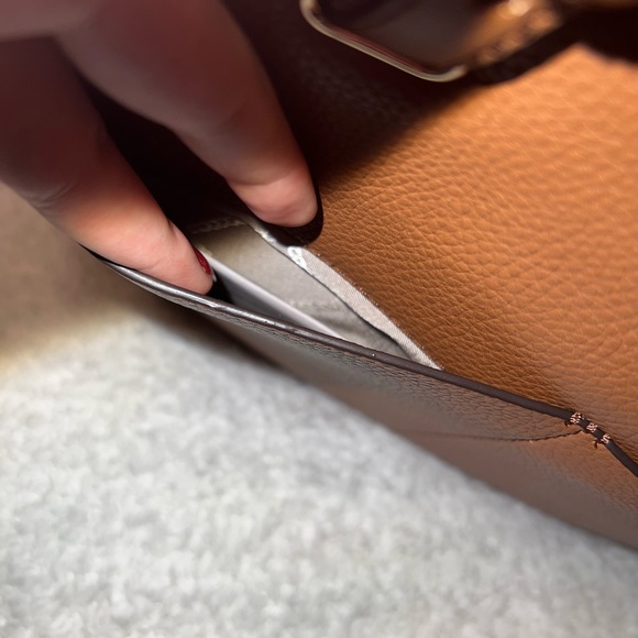 Michael Kors Bedford purse - Picture 8 of 17